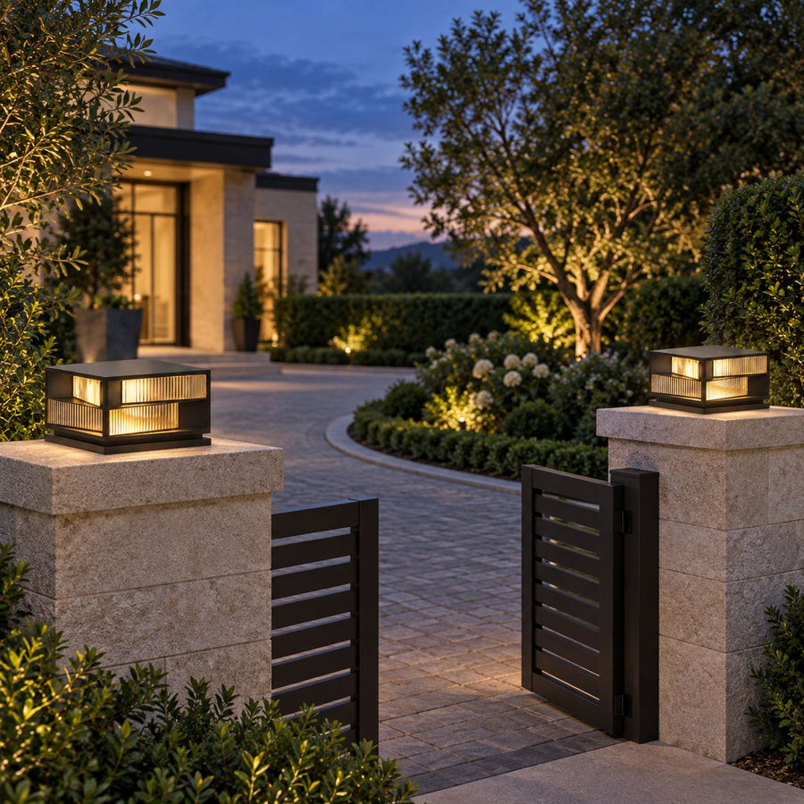 Modern Outdoor Pillar Light Solar or Hardwired Black Stainless Steel LED IP65 in the entrance