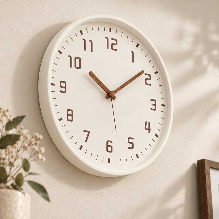 Modern Wall Clock Bamboo Wood Circular Design Noiseless Quartz Movement 30cm Home Decor