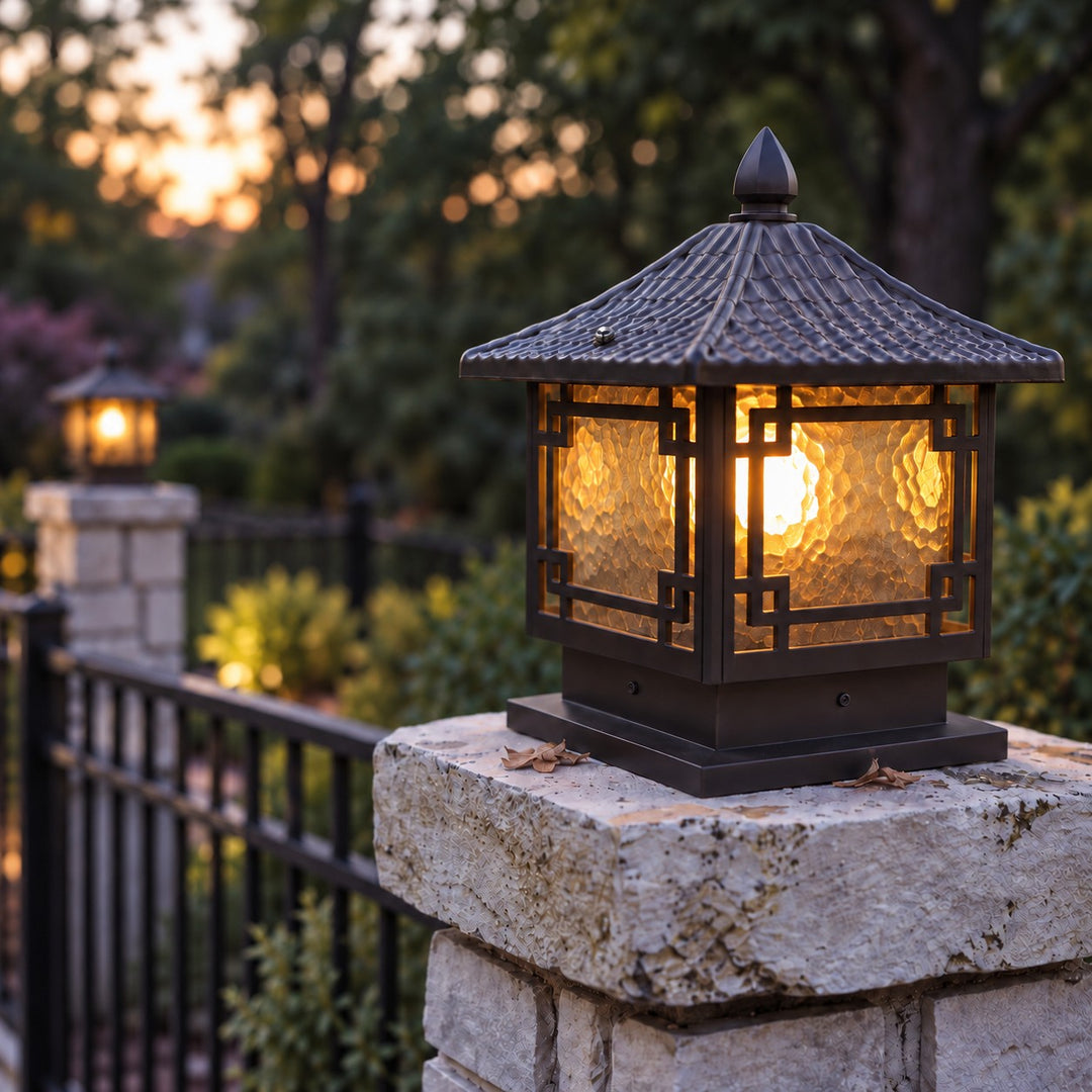 Solar Garden Pillar Light Adjustable Waterproof Aluminum with Tri-Color LED Functionality
