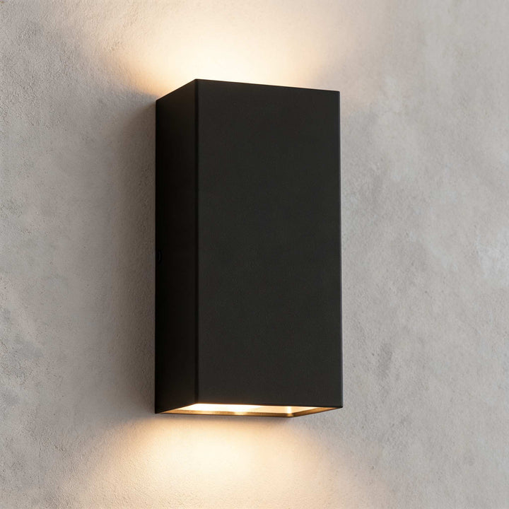 Minimalist Outdoor Wall Light Up Down Fixture Die-Cast Aluminum 3000K LED Waterproof