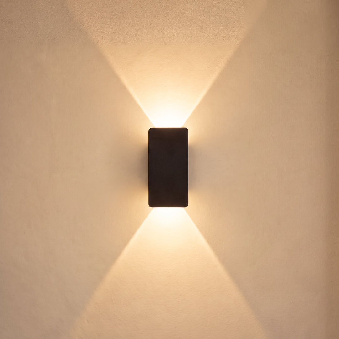 Modern Outdoor Wall Light Wall Mounted Aluminum 18W LED IP65 Weather Resistant for Exterior Use