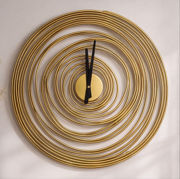 Modern Round Wall Clock Large Metal Quiet Mechanism 49cm Diameter for Kitchen and Home Decor