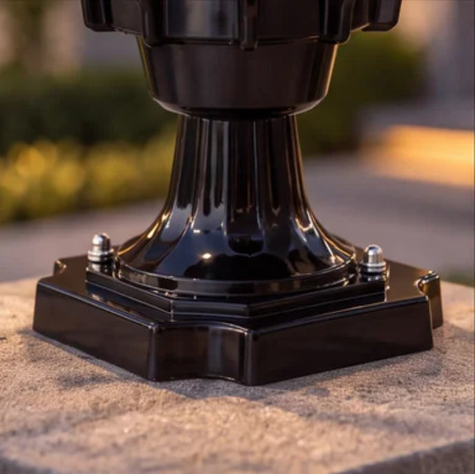 Modern Outdoor Pillar Light Aluminum Base Clear Glass Shade IP65 Rated for Garden and Pathways